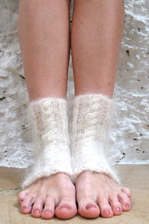 yoga socks knitting 735x1102